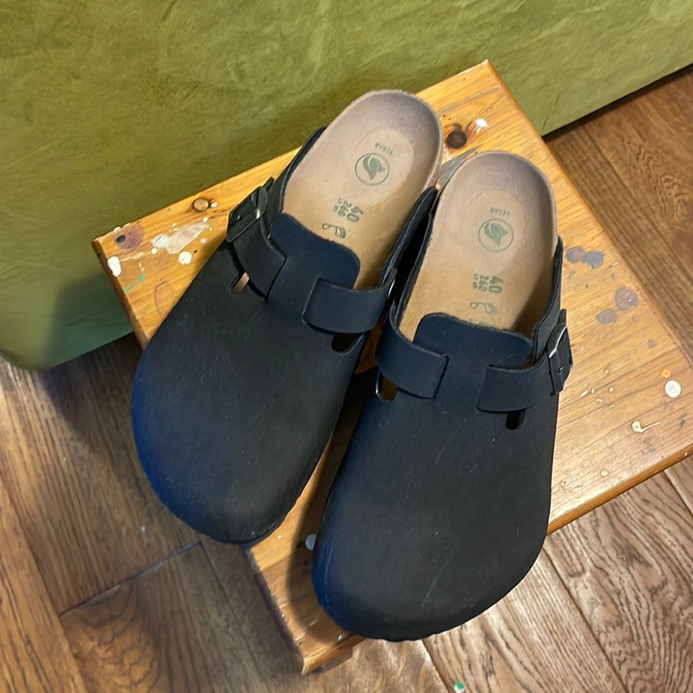Birkenstock Vegan Boston Clog Black